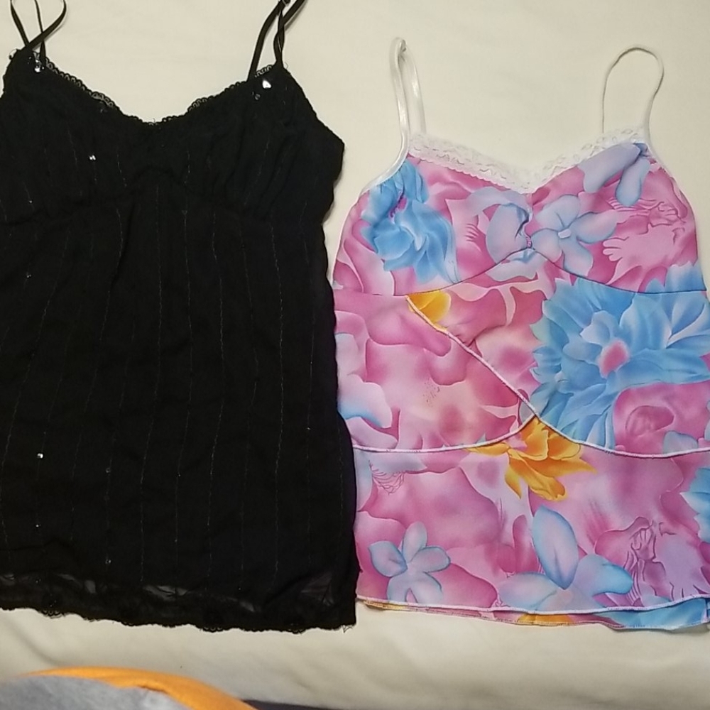 Sleeveless top bundles